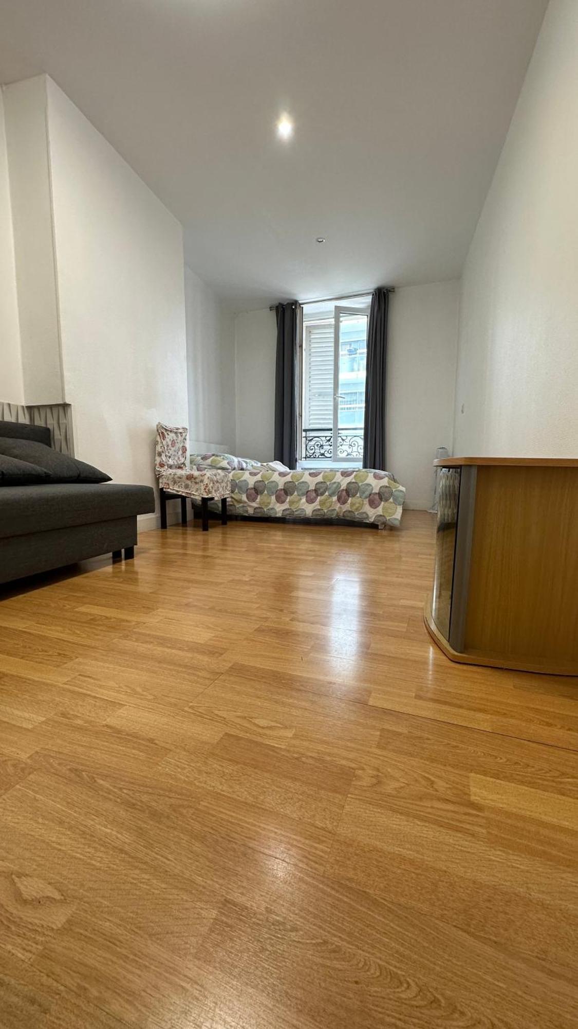 New Saint Maur-Logement Lovely Flat 32M2 パリ エクステリア 写真