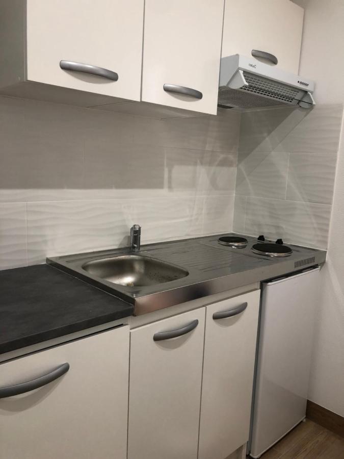 New Saint Maur-Logement Lovely Flat 32M2 パリ エクステリア 写真