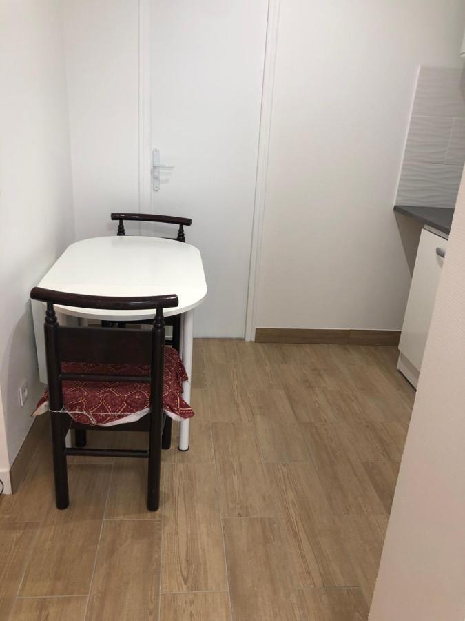 New Saint Maur-Logement Lovely Flat 32M2 パリ エクステリア 写真